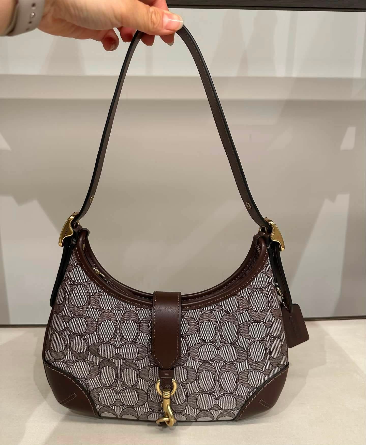 Stylish  Shoulder Bag with Adjustable Strap (Lux4less)