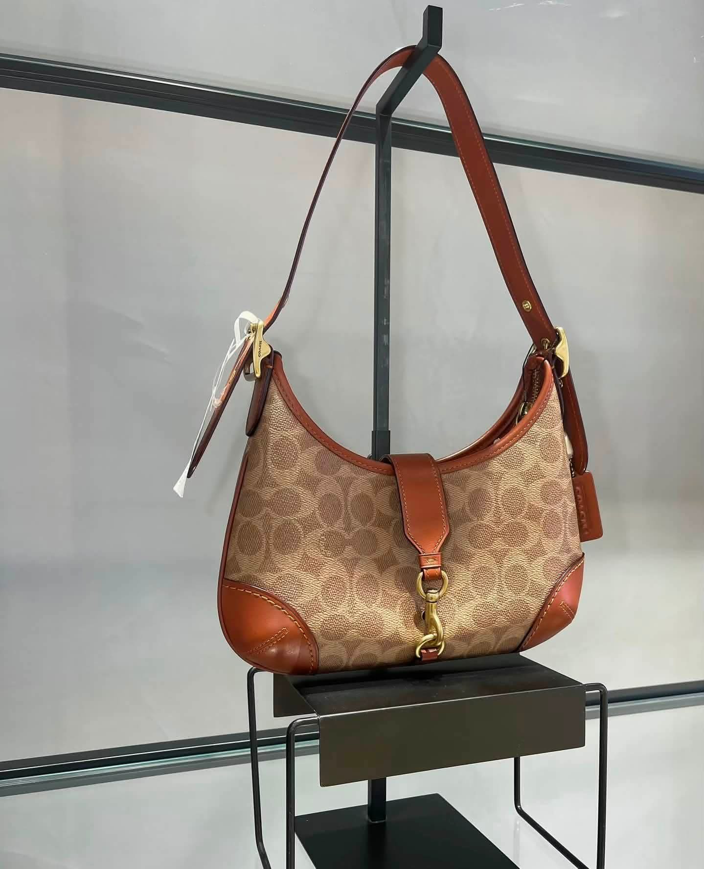 Stylish  Shoulder Bag with Adjustable Strap (Lux4less)