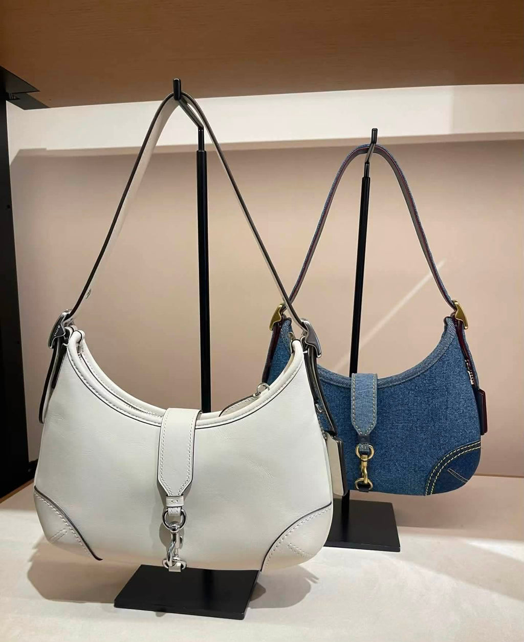 Stylish  Shoulder Bag with Adjustable Strap (Lux4less)
